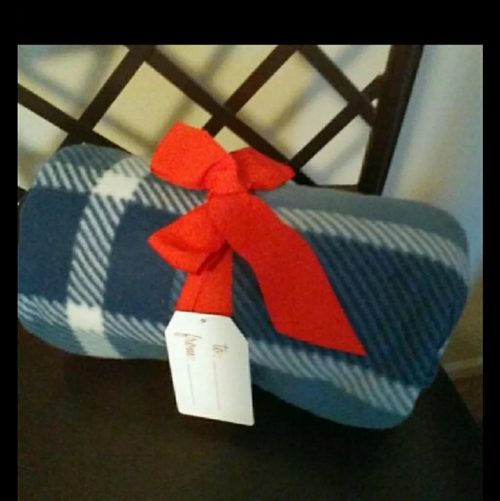 100% Polyester blanket